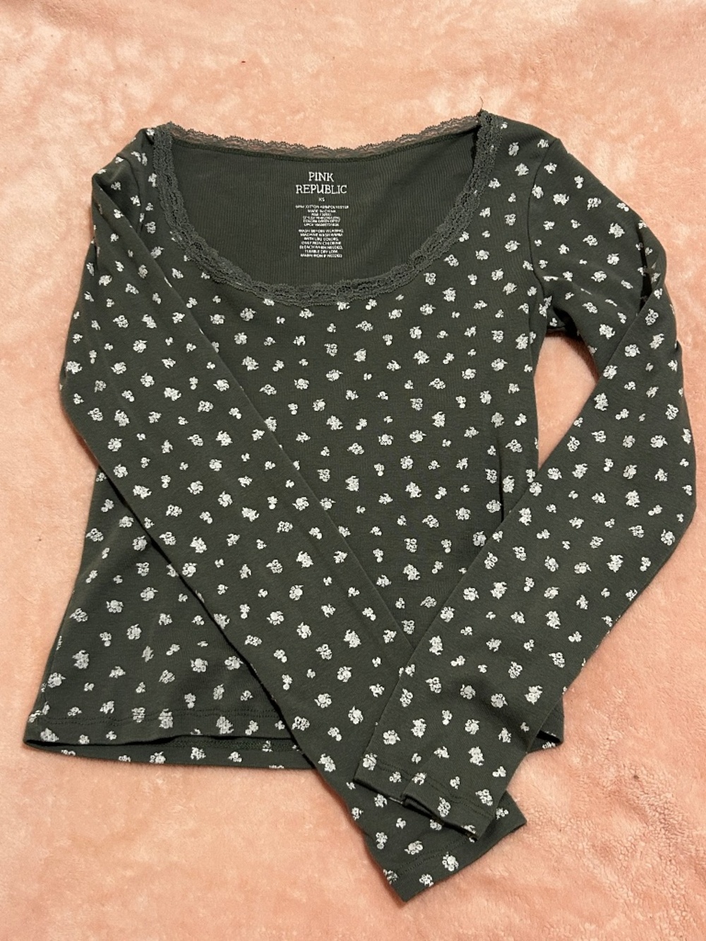 Green floral long sleeve, with cute lacy collar